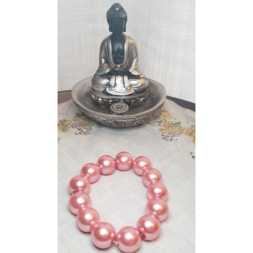 {Bracelet} Large Pink Pearl Bracelet